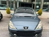 Usado Peugeot 307 90 CV (66 kW) 2007 Plateado Utilitario