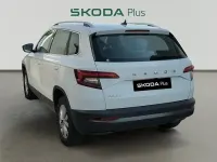 Usado Skoda Karoq Ambition 110 CV (80 kW) 2021 Blanco SUV