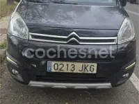 Usado Citroën Berlingo Feel 120 CV (88 kW) 2015 Negro Monovolumen