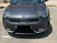 Usado Kia Niro 141 CV (103 kW) 2017 Gris / plata SUV
