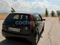 Usado Ford Fiesta Trend 68 CV (50 kW) 2003 Negro Utilitario