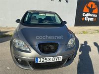 Usado Seat Altea Sport 105 CV (77 kW) 2005 Gris / plata Monovolumen