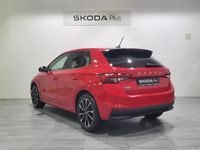 Usado Skoda Fabia Selection 95 CV (69 kW) 2024 Rojo
