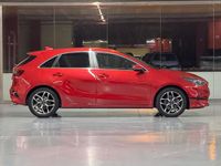 Usado Kia Ceed 101 CV (74 kW) 2021 Rojo Utilitario
