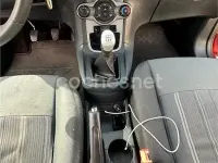 Usado Ford Fiesta Trend 82 CV (60 kW) 2009 Granate Berlina