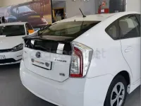 Usado Toyota Prius Advance 136 CV (100 kW) 2015 Blanco Berlina
