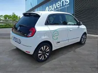 Usado Renault Twingo Zen 60 kW (82 CV) 2021 Blanco Utilitario