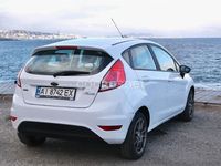 Usado Ford Fiesta Trend 100 CV (73 kW) 2016 Blanco Berlina