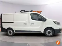 Usado Renault Trafic 131 CV (96 kW) 2023 Blanco Monovolumen