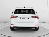 Usado Skoda Octavia Ambition 110 CV (80 kW) 2021 Blanco Familiar