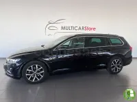 Usado VW Passat Executive 150 CV (110 kW) 2023 Negro Familiar