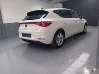 Usado Seat Leon Style 115 CV (84 kW) 2021 Blanco Berlina