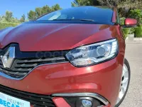 Usado Renault Scénic Intens 130 CV (95 kW) 2017 Granate Monovolumen