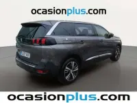 Usado Peugeot 5008 Allure 131 CV (96 kW) 2022 Gris plata Monovolumen