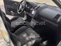 Usado VW Polo 60 CV (44 kW) 2000 Gris / plata Berlina