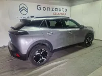 Usado Peugeot 2008 GT 130 CV (95 kW) 2024 Gris / plata SUV