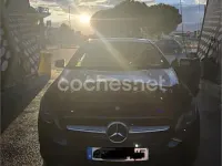 Usado Mercedes CLA200 136 CV (100 kW) 2015 Violeta / lila Berlina