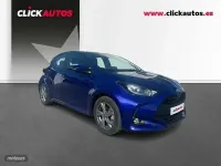 Usado Toyota Yaris Active 116 CV (85 kW) 2025 Azul Utilitario