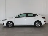 Usado Hyundai i30 120 CV (88 kW) 2018 Blanco Utilitario