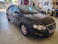 Usado VW Passat Highline 140 CV (102 kW) 2006 Gris / plata Berlina
