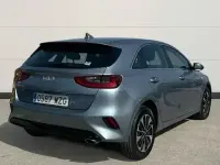Usado Kia Ceed 100 CV (73 kW) 2025 Gris Utilitario