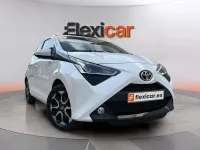 Usado Toyota Aygo X-clusiv 72 CV (52 kW) 2019 Blanco Utilitario