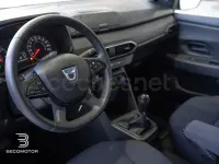 Usado Dacia Sandero Acces 67 CV (49 kW) 2021 Blanco Berlina