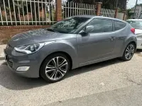 Usado Hyundai Veloster 140 CV (102 kW) 2016 Gris Utilitario
