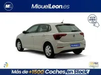 Usado VW Polo Life 95 CV (69 kW) 2022 Beige Utilitario