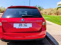 Usado Skoda Octavia Elegance 105 CV (77 kW) 2014 Rojo Familiar