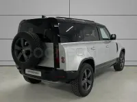 Usado Land Rover Defender SE 249 CV (183 kW) 2023 Gris / plata SUV