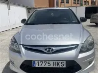 Usado Hyundai i30 Classic 90 CV (66 kW) 2012 Gris / plata Berlina