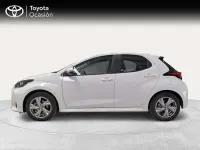 Usado Toyota Yaris Active 116 CV (85 kW) 2025 Blanco Utilitario