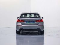 Usado BMW 118 Sport Line 136 CV (100 kW) 2023 Plateado Utilitario