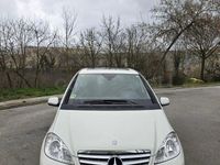Usado Mercedes A180 Avantgarde 109 CV (80 kW) 2012 Blanco Monovolumen