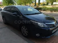Usado Toyota Avensis Advance 124 CV (91 kW) 2013 Azul Familiar