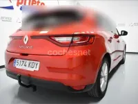 Usado Renault Mégane 90 CV (66 kW) 2017 Rojo Berlina