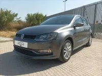 Usado VW Polo Advance 90 CV (66 kW) 2016 Gris Utilitario