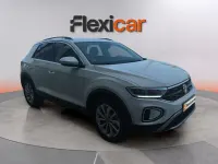 Usado VW T-Roc 116 CV (85 kW) 2025 Blanco SUV