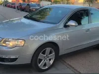 Usado VW Passat Highline 170 CV (125 kW) 2009 Gris / plata Berlina