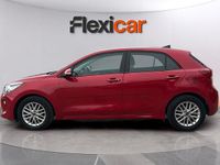 Usado Kia Rio 84 CV (61 kW) 2019 Rojo Berlina