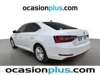 Usado Skoda Superb Ambition 150 CV (110 kW) 2018 Blanco Berlina