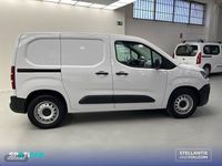 Usado Citroën Berlingo 100 kW (136 CV) 2024 Blanco Monovolumen