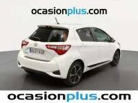 Usado Toyota Yaris 111 CV (81 kW) 2017 Blanco Utilitario