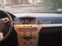 Usado Opel Astra Cosmo 110 CV (80 kW) 2009 Beige Berlina