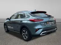 Usado Kia XCeed 136 CV (100 kW) 2024 Gris SUV