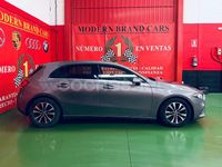 Usado Mercedes A180 116 CV (85 kW) 2022 Gris / plata Berlina