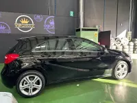 Usado Mercedes A180 Urban 109 CV (80 kW) 2013 Negro Utilitario