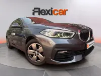 Usado BMW 118 140 CV (102 kW) 2021 Gris Berlina