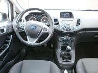 Usado Ford Fiesta Trend 82 CV (60 kW) 2017 Blanco Utilitario